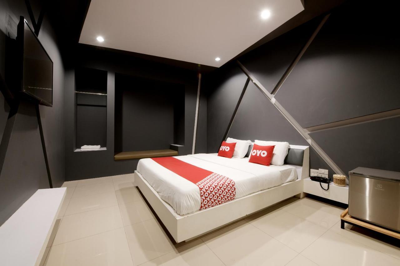 Sriracha Hotel And Spa Ban Huai Yai Phrom Exterior foto
