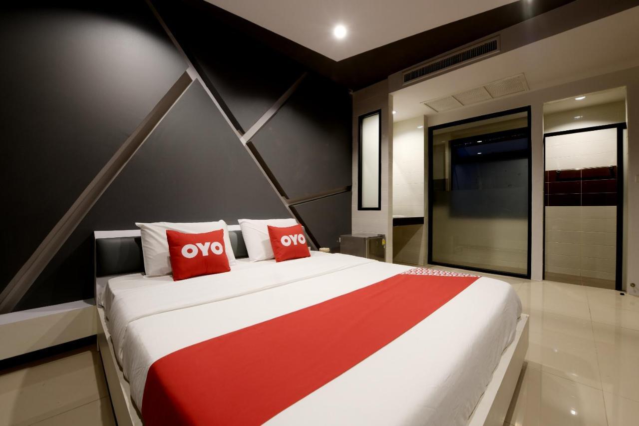 Sriracha Hotel And Spa Ban Huai Yai Phrom Exterior foto
